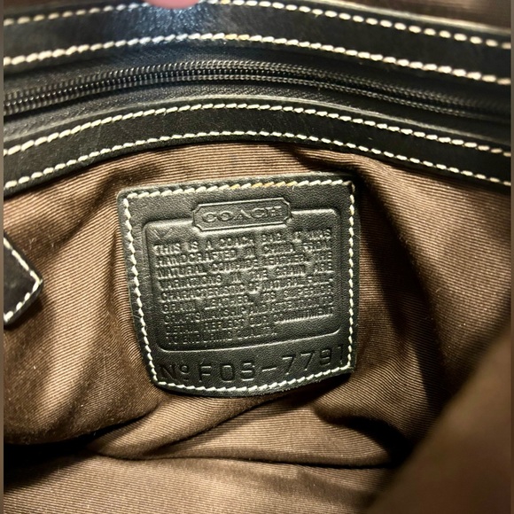 COACH Vintage Hamptons Classic Black Leather Purse Pre-loved - Picture 12 of 16